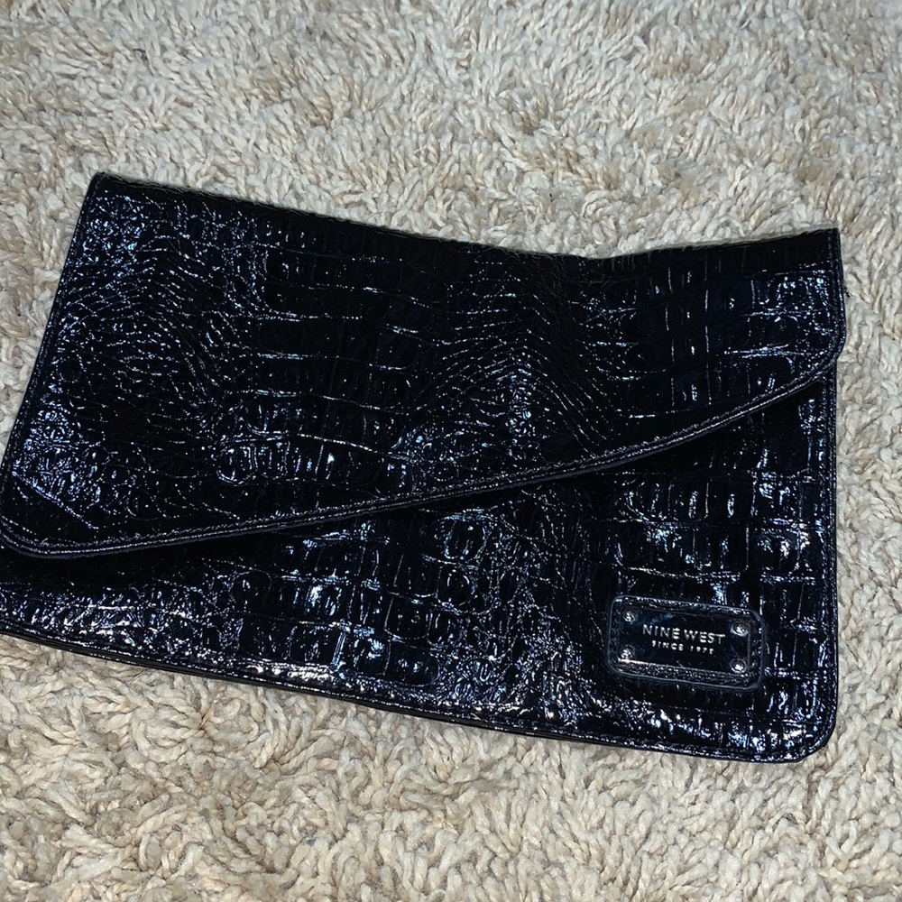 EUC Nine West black faux patent leather clutch